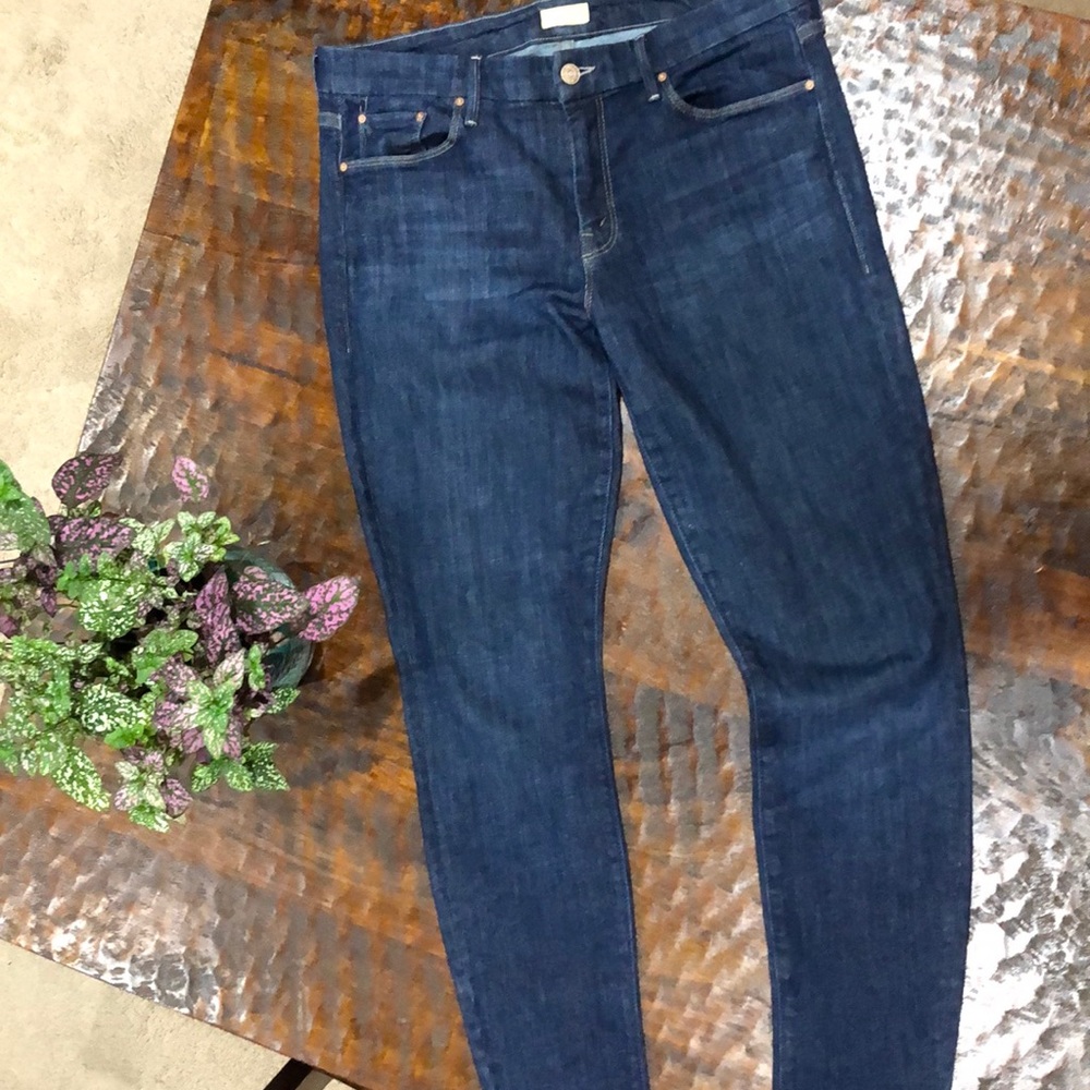 Mother High waisted Looker “Clean Sweep”